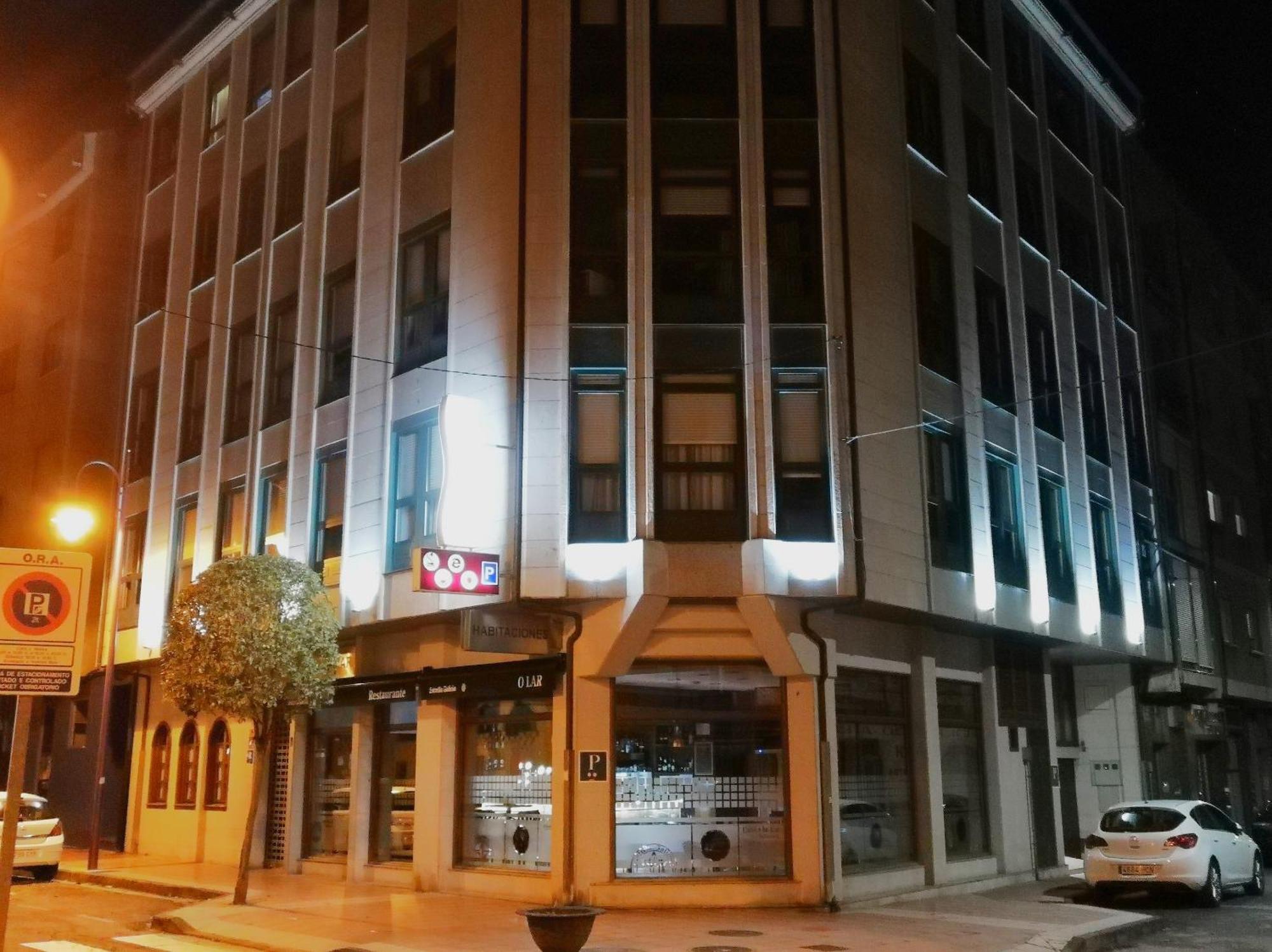 H. O Lar Hotell O Barco de Valdeorras Exteriör bild