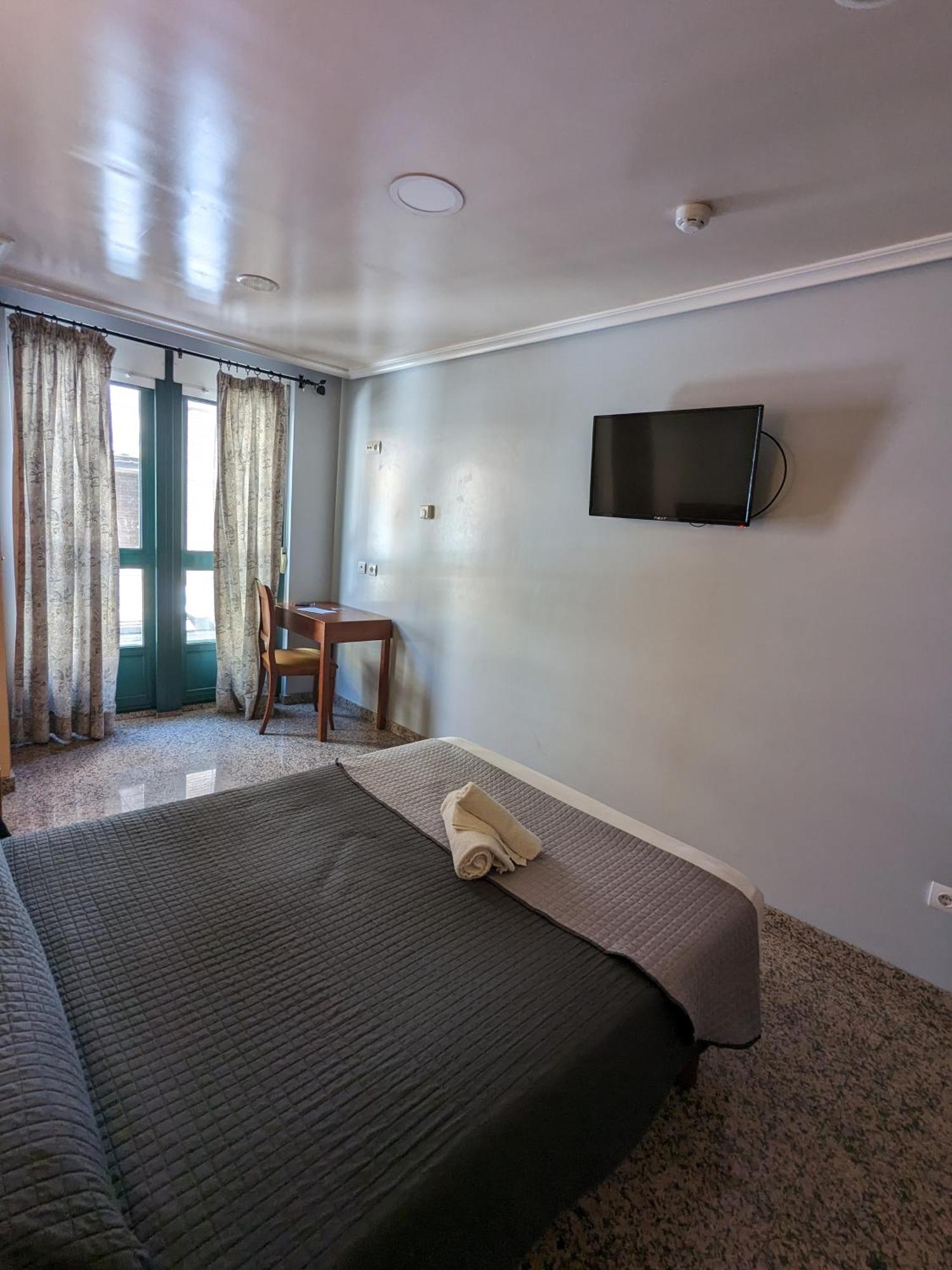 H. O Lar Hotell O Barco de Valdeorras Exteriör bild