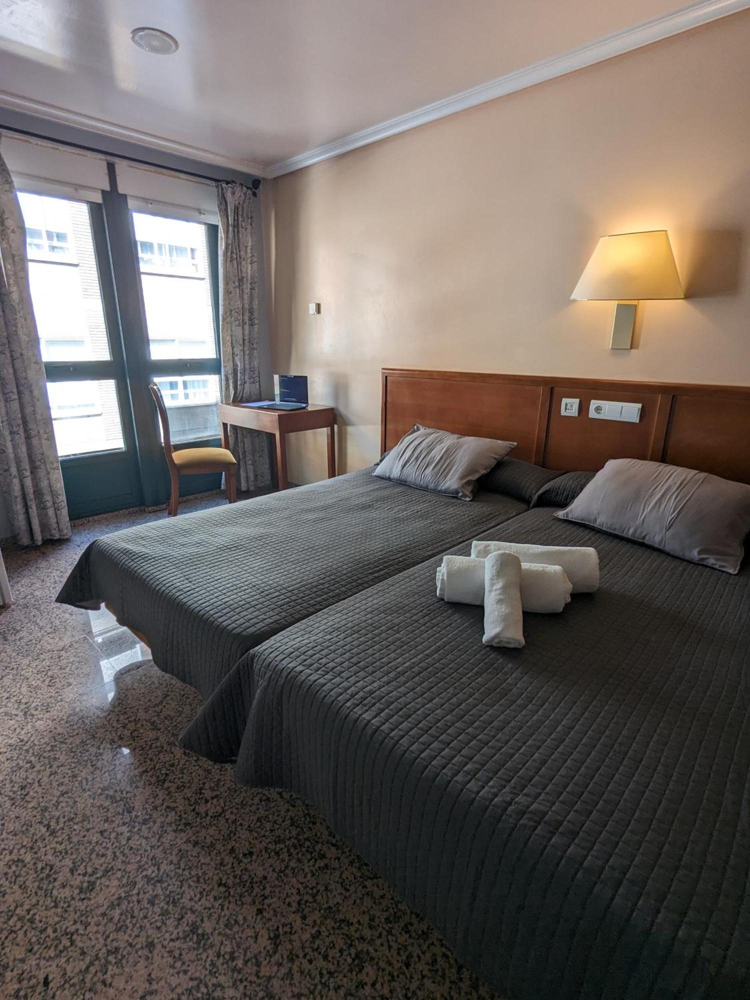 H. O Lar Hotell O Barco de Valdeorras Exteriör bild